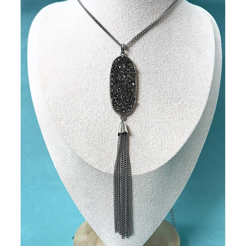 1946 Lariat Y Necklace Silver Tone Gray Drusy Oval Pendant Tassel 29"Long Boho